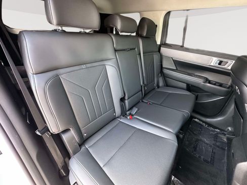 Used 2024 Hyundai Santa Fe SEL AWD/4WD image 27