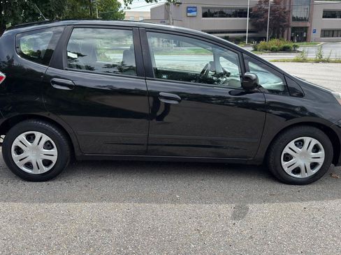 Used 2011 Honda Fit image 4