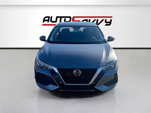 Used 2023 Nissan Sentra SV image 2