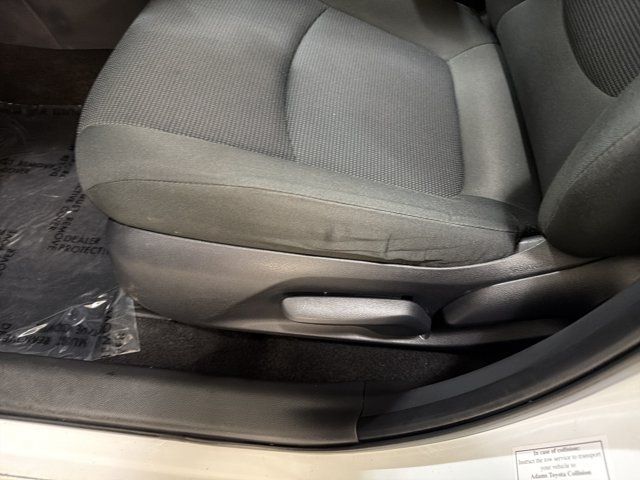 Used 2024 Toyota RAV4 LE AWD/4WD image 16