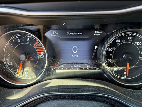 Used 2019 Jeep Cherokee Limited image 15