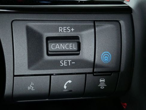 New 2026 Nissan Kicks SR AWD/4WD image 27