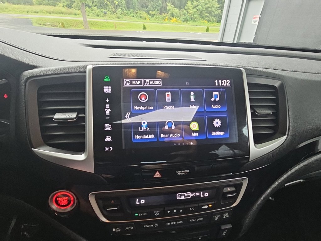 Used 2016 Honda Pilot Touring image 24