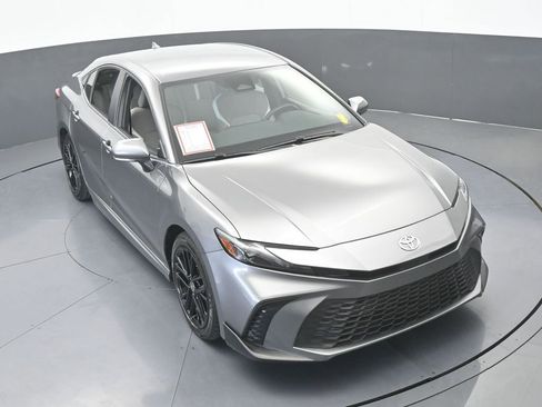 Used 2025 Toyota Camry SE w/ Multimedia Upgrade Package FWD image 54