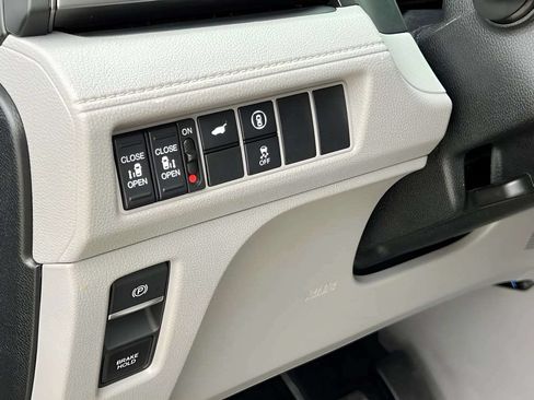 Used 2023 Honda Odyssey EX-L image 29