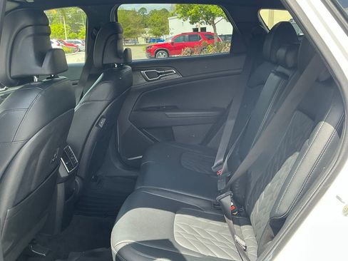 Used 2023 Kia Sportage X-Line AWD/4WD image 24