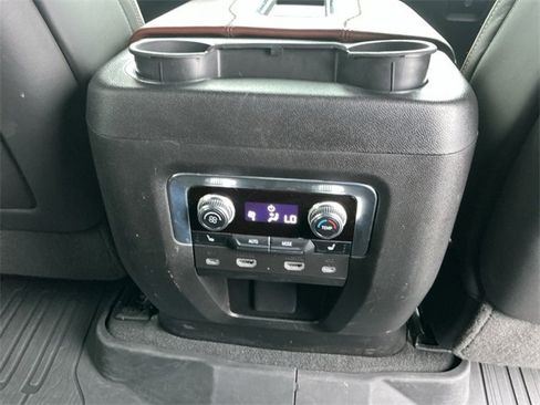 Used 2023 GMC Yukon Denali Ultimate image 27