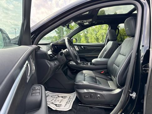 Used 2025 Buick Enclave Avenir w/ Super Cruise Package AWD/4WD image 23