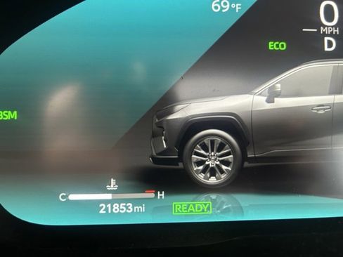 Used 2025 Toyota RAV4 XSE image 26