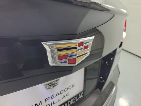 Certified 2025 Cadillac XT4 Premium Luxury image 6