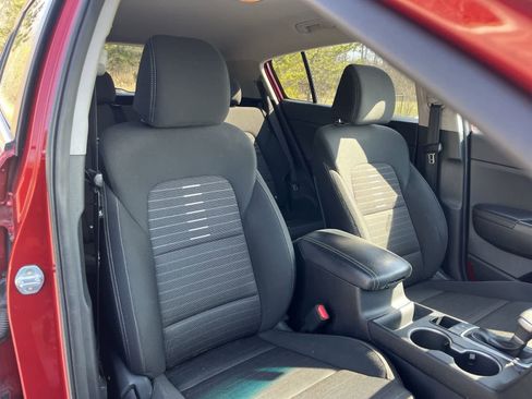 Used 2018 Kia Sportage LX FWD image 21