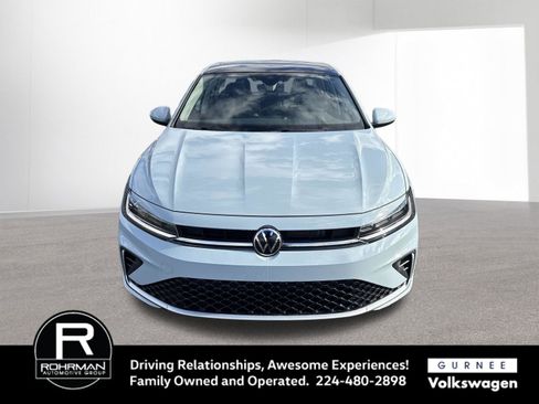 New 2026 Volkswagen Jetta SE FWD image 3