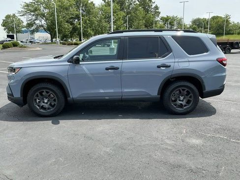 Used 2025 Honda Pilot TrailSport image 10