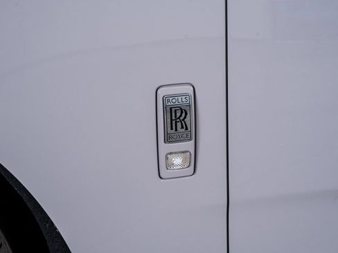 Used 2022 Rolls-Royce Cullinan image 24