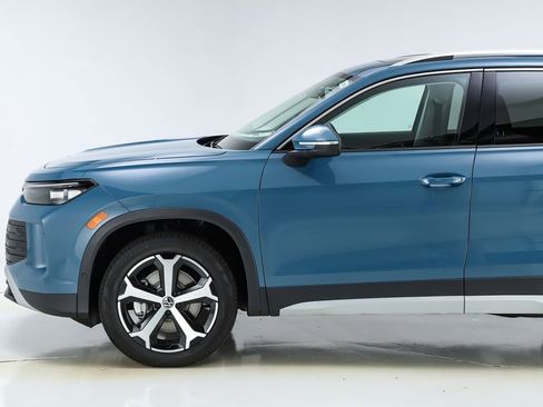 New 2026 Volkswagen Tiguan SE image 3