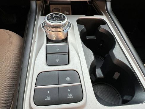 Used 2022 Ford Explorer XLT image 23