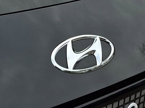 Used 2024 Hyundai Ioniq 5 Limited image 34