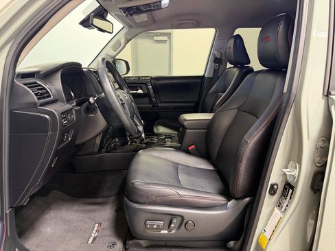 Used 2023 Toyota 4Runner TRD Off-Road Premium AWD/4WD image 11