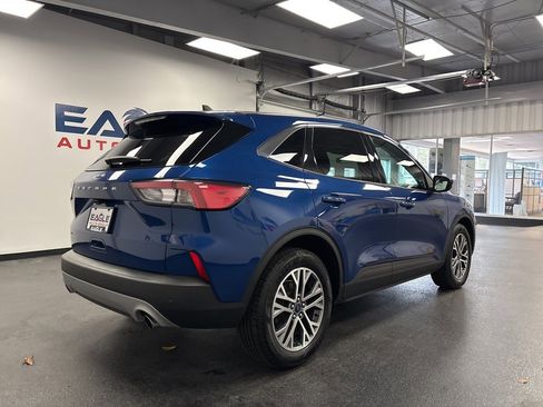 Used 2022 Ford Escape SEL image 11