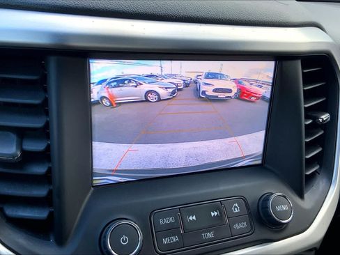 Used 2018 GMC Acadia SLE FWD image 26