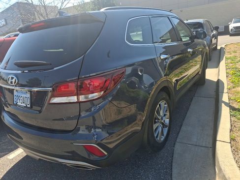 Used 2018 Hyundai Santa Fe SE image 6