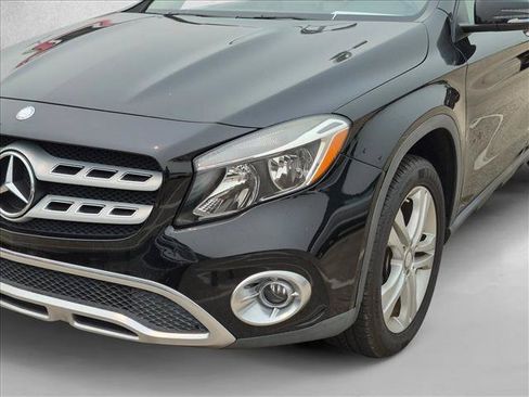 Used 2018 Mercedes-Benz GLA 250 w/ Premium Package image 12