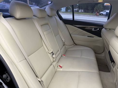 Used 2018 INFINITI Q50 Luxe w/ Essential Package (3.0T Luxe) RWD image 22