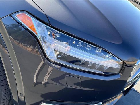 Used 2023 Volvo XC90 T8 Plus image 32