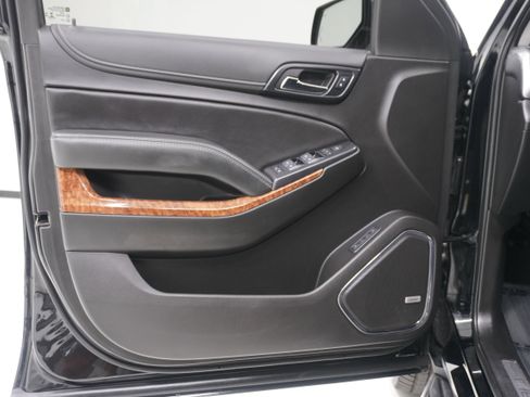 Used 2019 Chevrolet Tahoe Premier AWD/4WD image 16