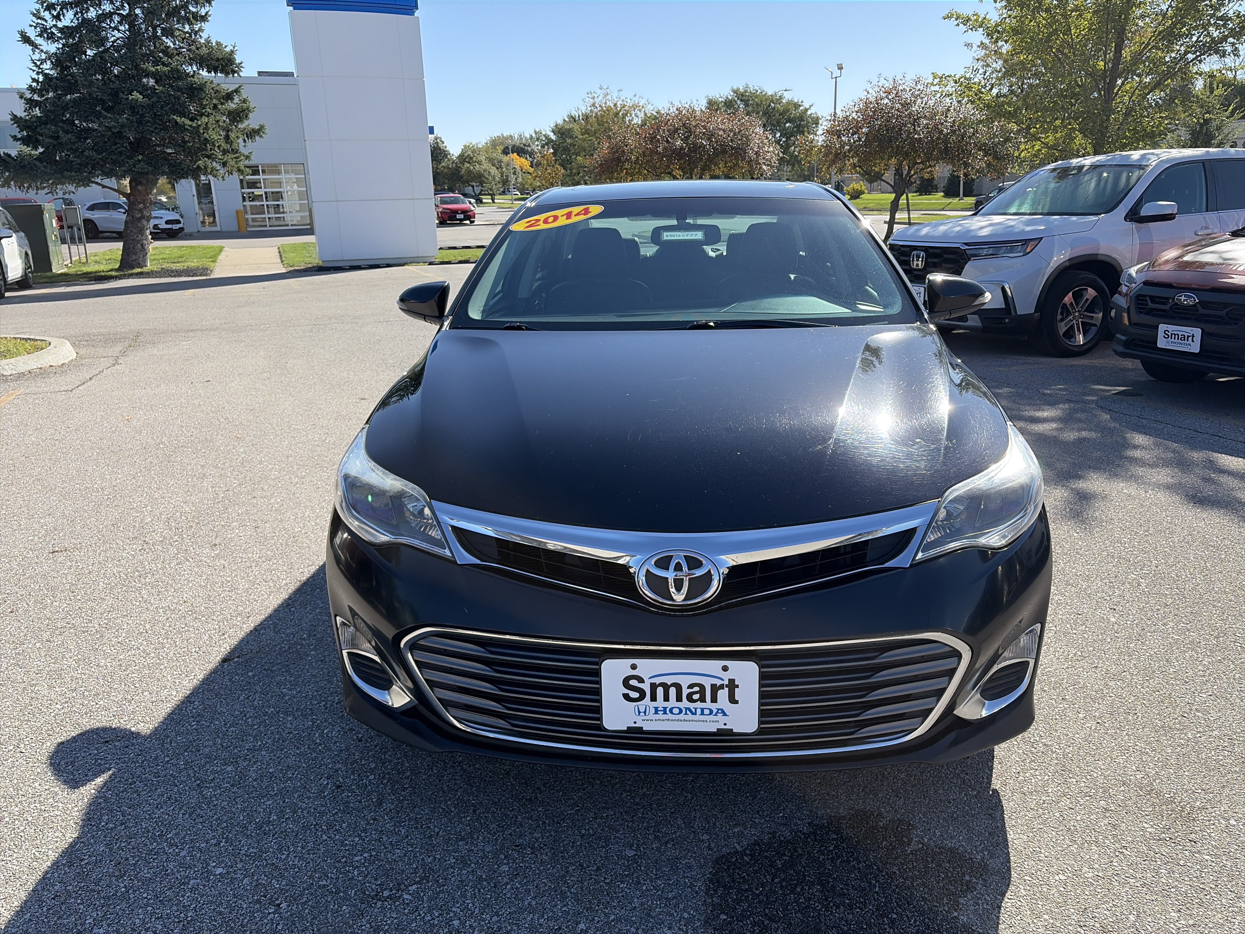 Used 2014 Toyota Avalon XLE Premium FWD image 2