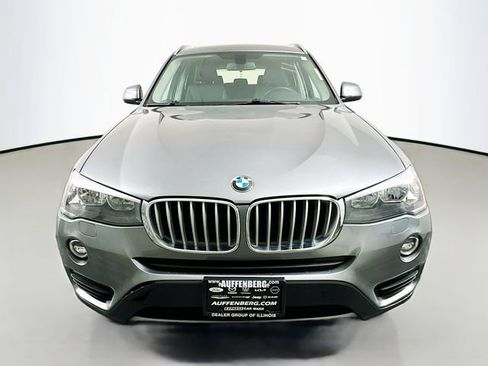 Used 2017 BMW X3 xDrive28i image 2