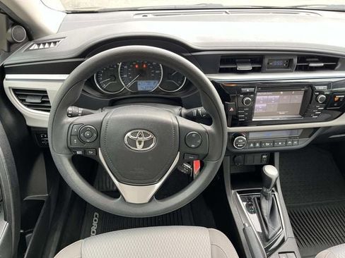 Used 2016 Toyota Corolla LE image 12