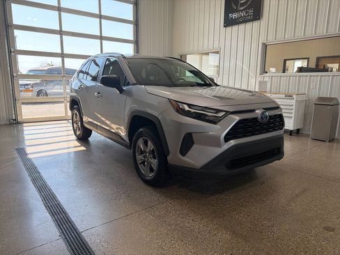 Used 2023 Toyota RAV4 LE AWD/4WD image 6