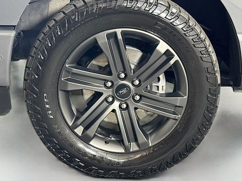 Used 2021 Ford F150 Lariat w/ Equipment Group 502A High AWD/4WD image 11