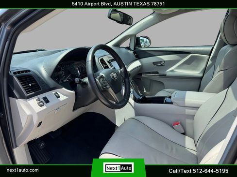 Used 2013 Toyota Venza XLE w/ XLE Premium Pkg AWD/4WD image 17