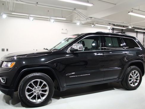 Used 2014 Jeep Grand Cherokee Limited image 16