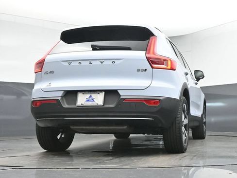 Used 2024 Volvo XC40 B5 Plus w/ Climate Package AWD/4WD image 16