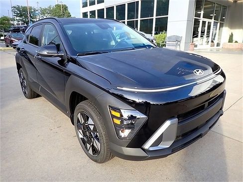 Used 2025 Hyundai Kona SEL image 9