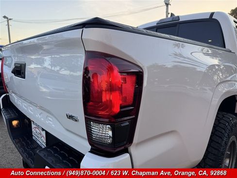 Used 2018 Toyota Tacoma SR w/ SR Convenience Package AWD/4WD image 35