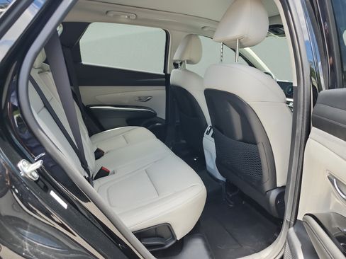 Certified 2025 Hyundai Tucson Limited FWD image 19