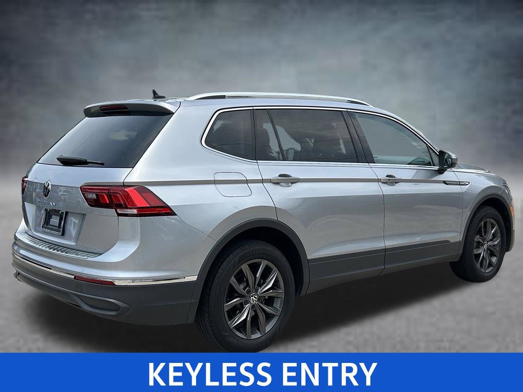 Certified 2023 Volkswagen Tiguan SE w/ Panoramic Sunroof Package FWD image 9