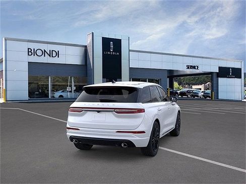 New 2025 Lincoln Corsair Reserve w/ Jet Appearance Package image 8