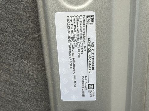 Used 2023 Chevrolet Silverado 1500 LT image 32