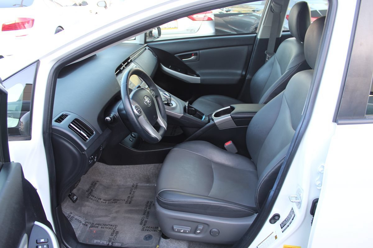 Used 2014 Toyota Prius Four FWD image 18