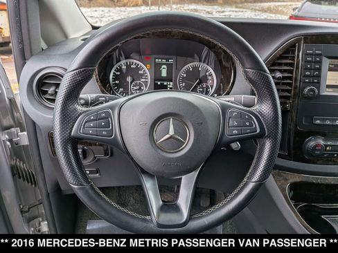 Used 2016 Mercedes-Benz Metris Passenger image 23