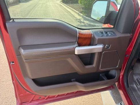 Used 2019 Ford F150 King Ranch w/ Equipment Group 601A Luxury AWD/4WD image 8