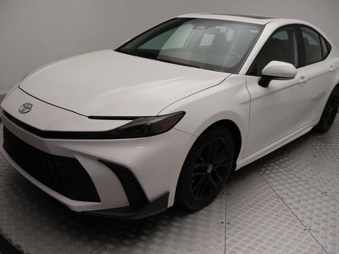 Used 2025 Toyota Camry SE w/ Multimedia Upgrade Package FWD image 2
