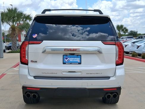 Used 2021 GMC Yukon Denali w/ Denali Premium Package RWD image 5