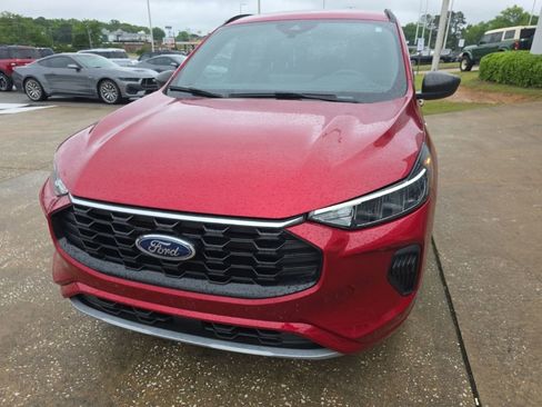 Used 2023 Ford Escape ST-Line w/ Tech Pack #1 FWD image 4