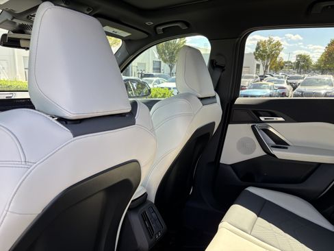 Used 2026 BMW X1 xDrive28i w/ Technology Package image 33